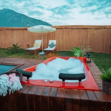 Villa Inhouse *