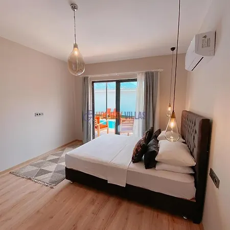 Vilă Inhouse *